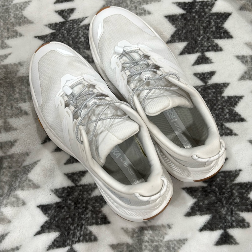 Hoka Transport